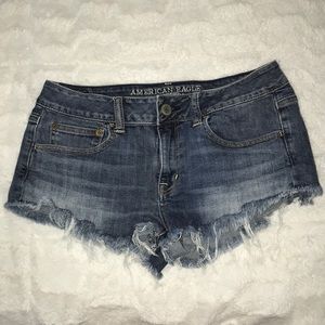 American Eagle low rise shorts